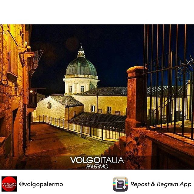 "La bellezza non è nulla se non è condivisa!"
Ecco come ci salutava ieri il Borgo più bello d'Italia: uno scatto mozzafiato per iniziare al meglio questa nuova settimana! (Grazie a @maxdifra74, @volgoitalia e @volgopalermo per la foto)
#ilborgodeiborghi #inegozidigangi #welovegangi #instamood #madonie #sicily #visitsicily #tbt #igerssicilia #igerspalermo #igersitalia #sicily #igerscatania