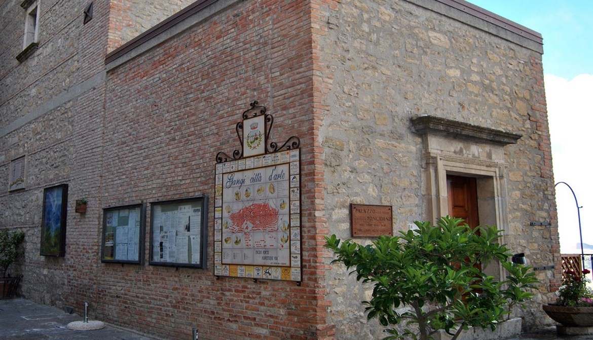 Palazzo Bongiorno, sede dell'Accademia degli Industriosi